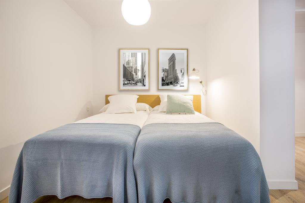 Slow Suites Luchana Madrid Room photo